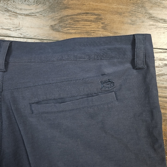 Southern Tide T3 Gulf 9" Performance Short Stretch Size 38 - Picture 5 of 8